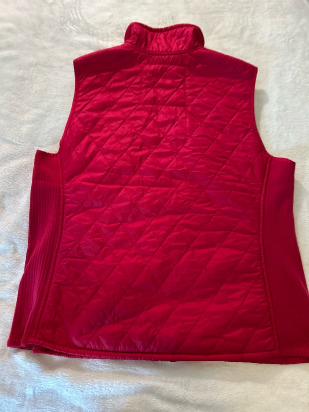 L.L. Bean Women's Fushia Quilted Vest - Picture 2 of 6